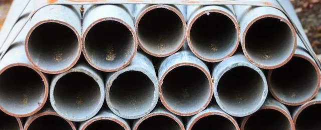 Galvanized carbon steel pipes